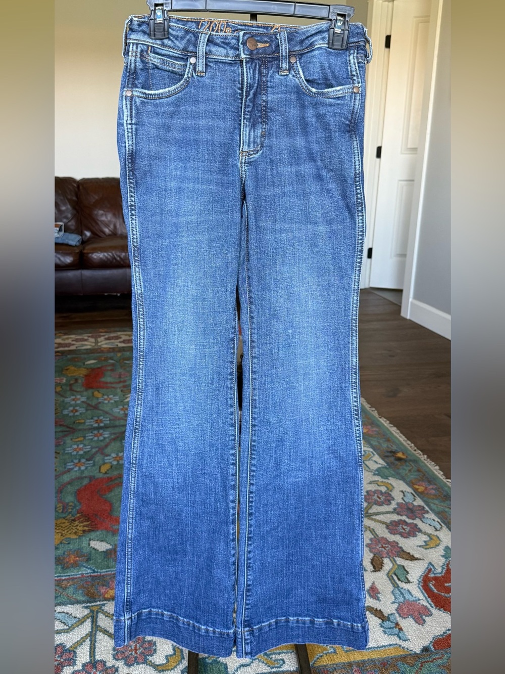 Girl’s or Women's Wrangler Long Length Medium Blue Bootcut Jeans 25x34, Tall